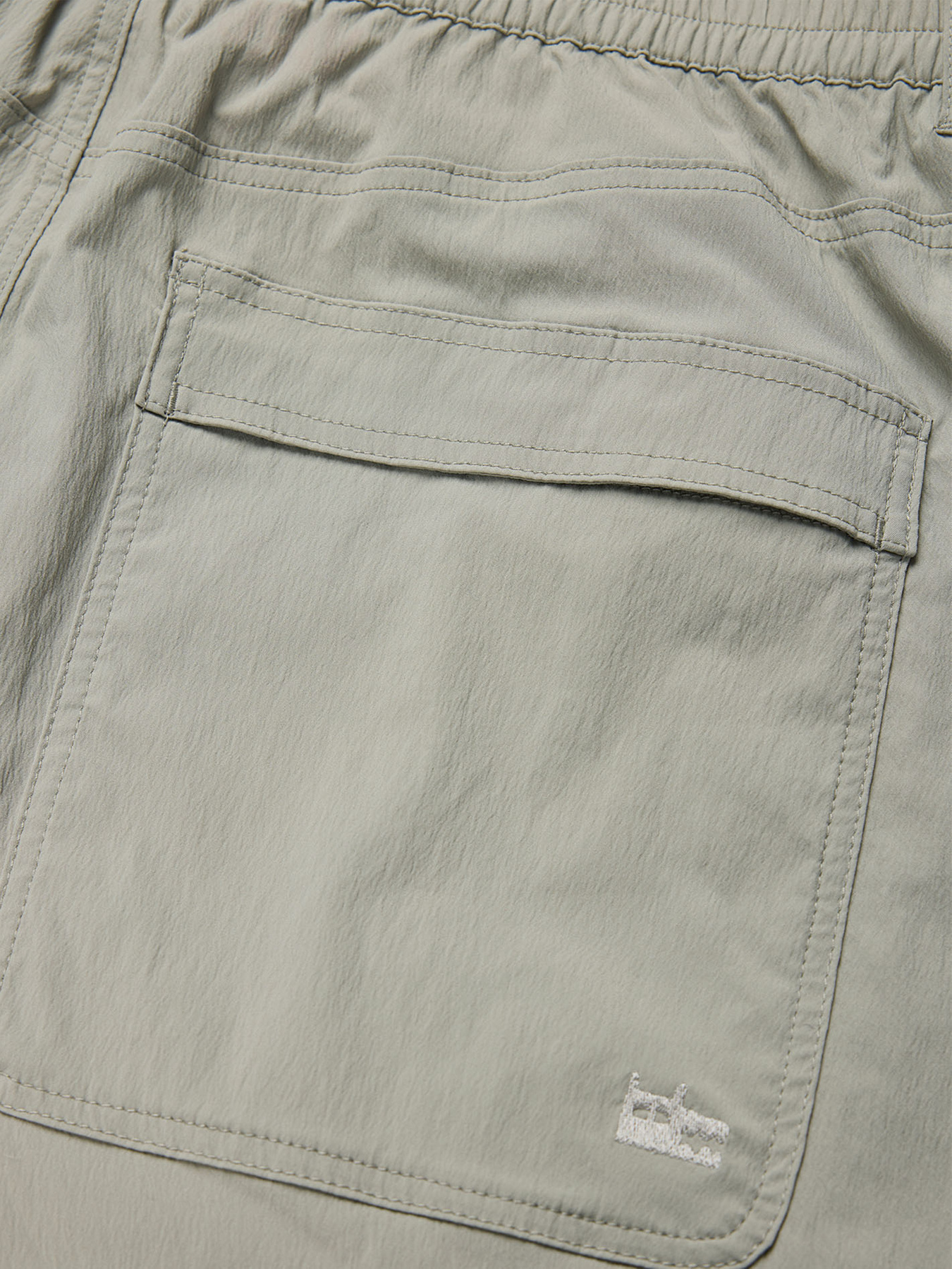 W Rissna Shorts