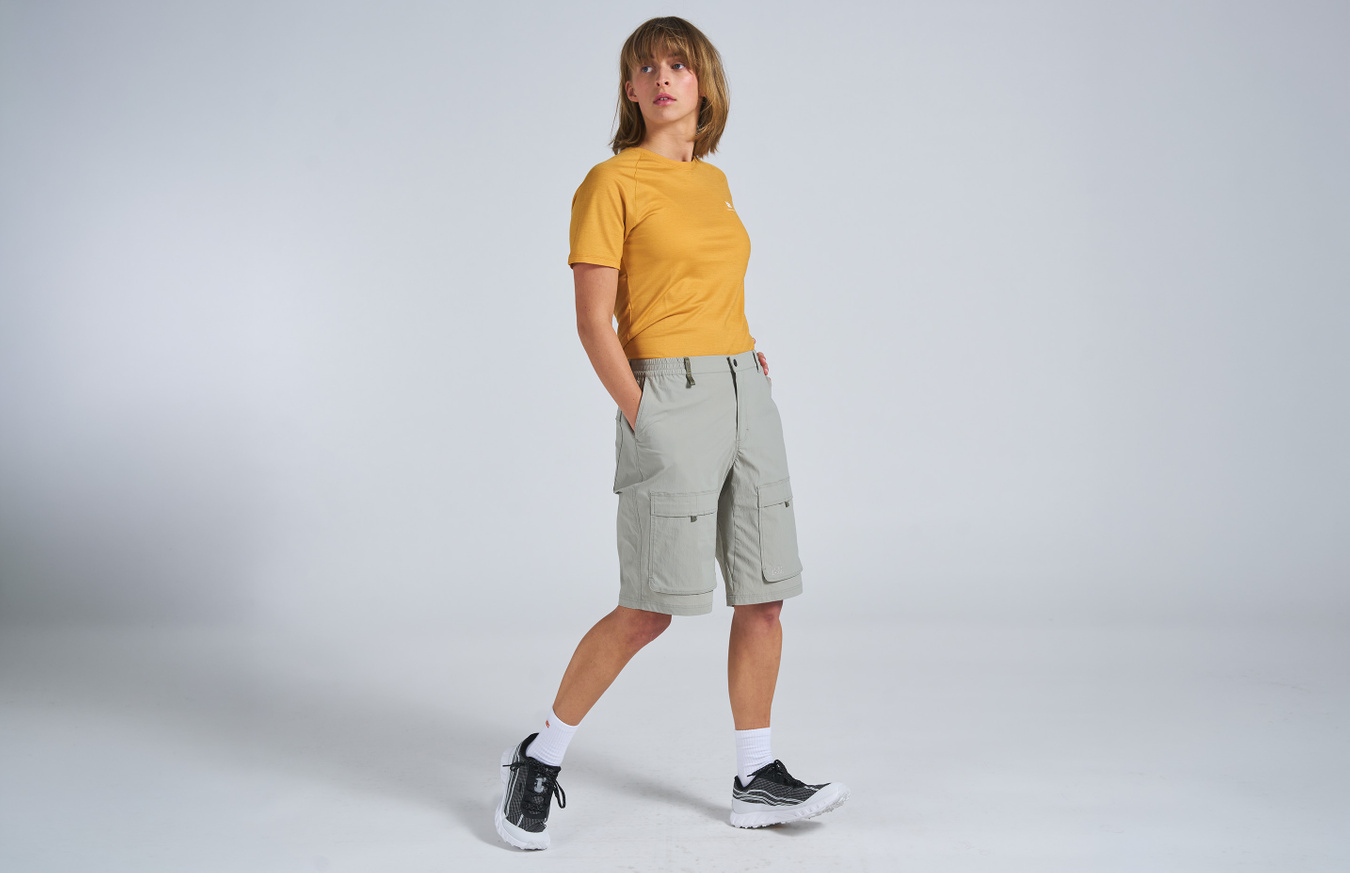 W Rissna Shorts
