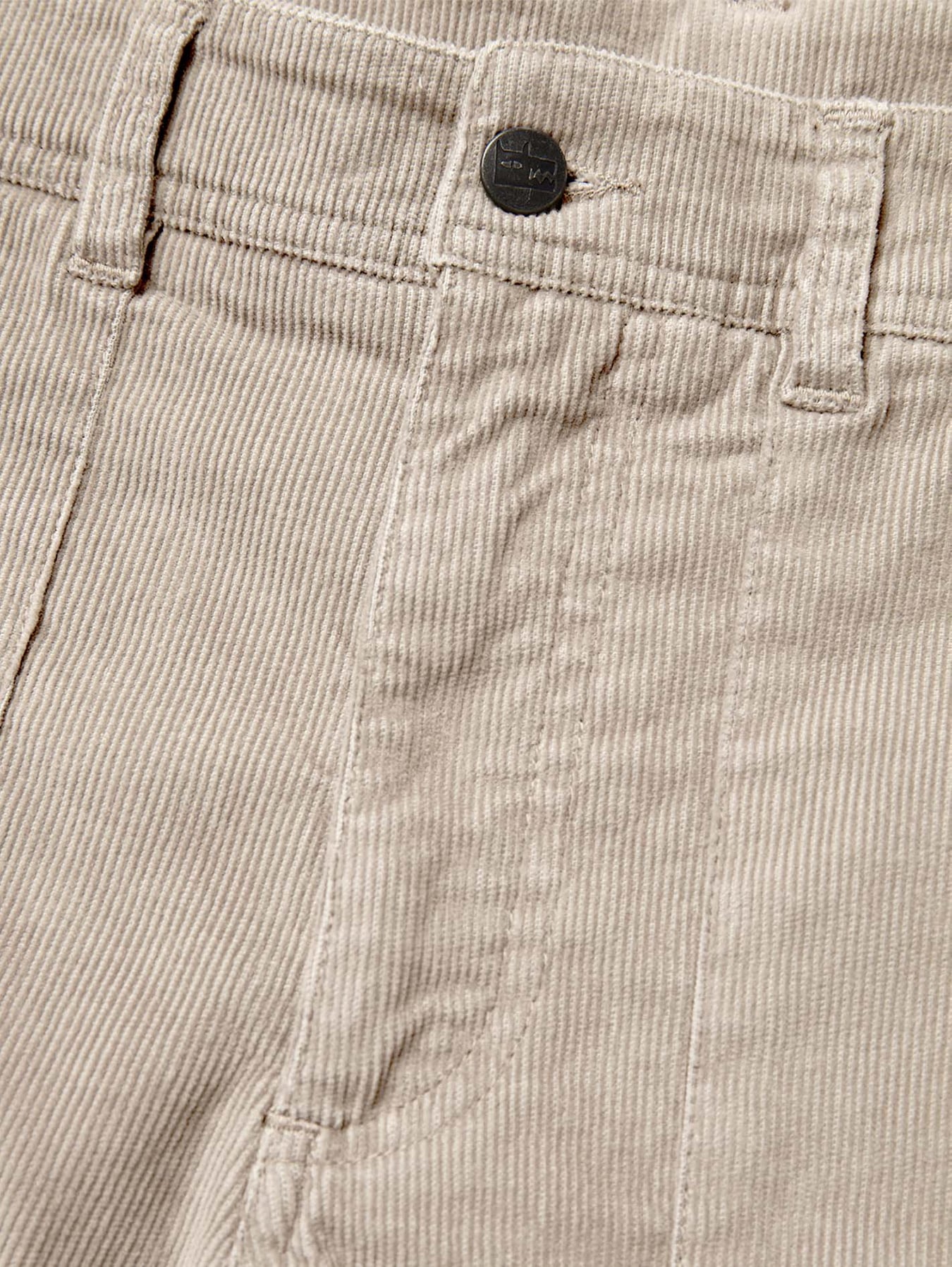 W Vaxholm Corduroy Shorts