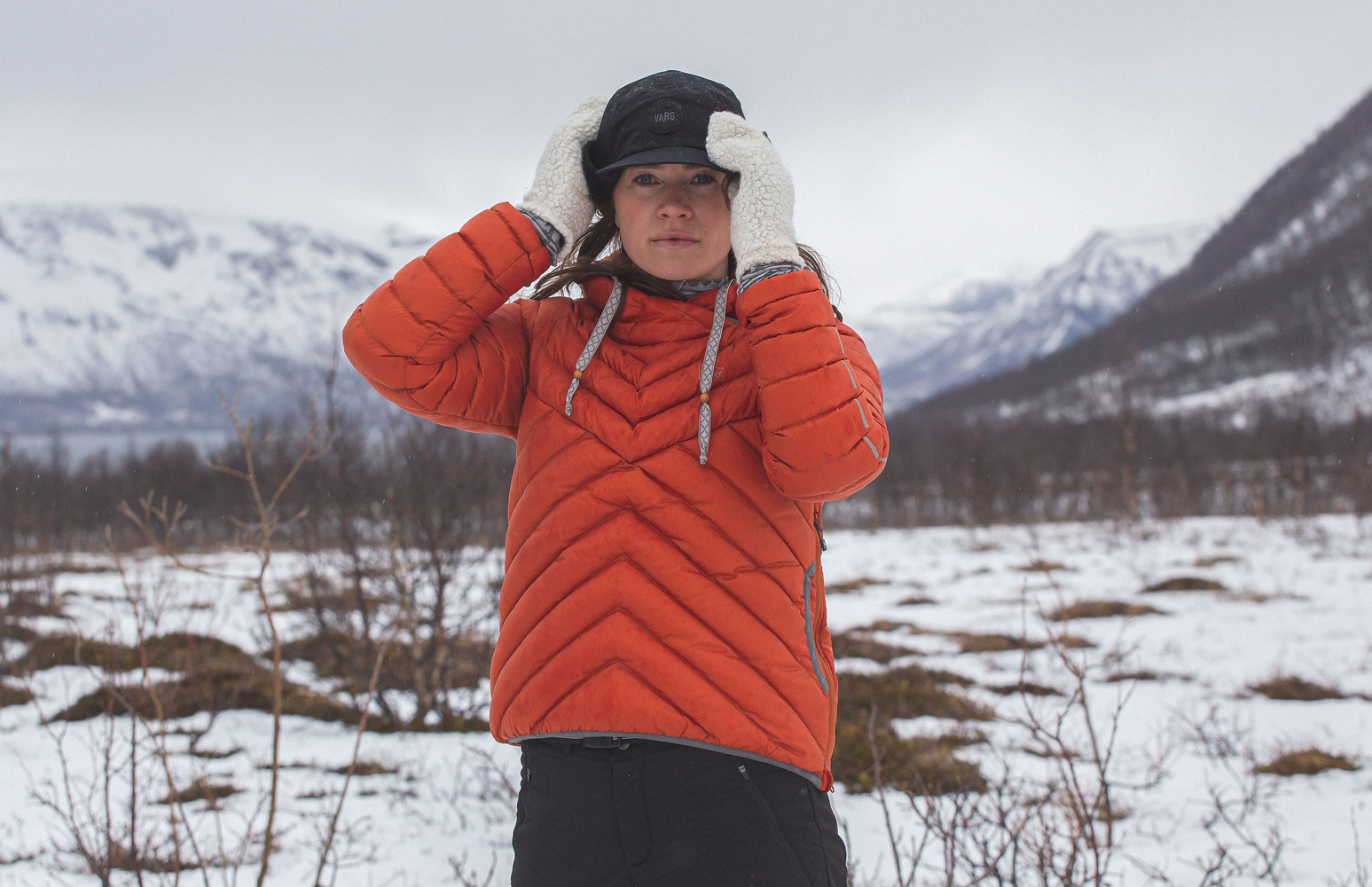 W Älgön Down Hood Anorak Jacket